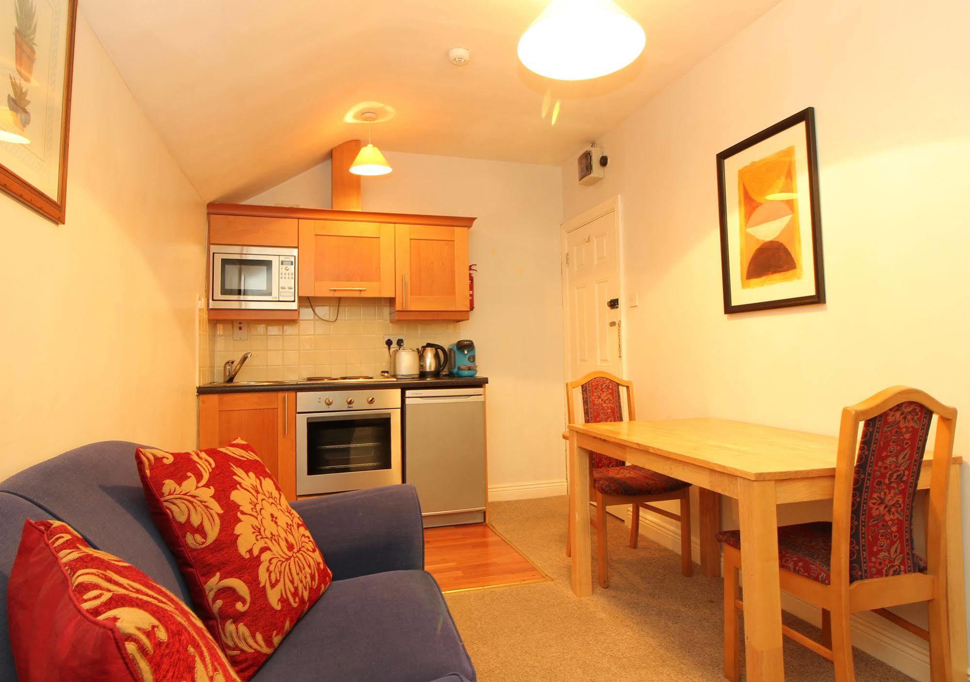 Latchfords Self Catering Apartments Дублин Экстерьер фото