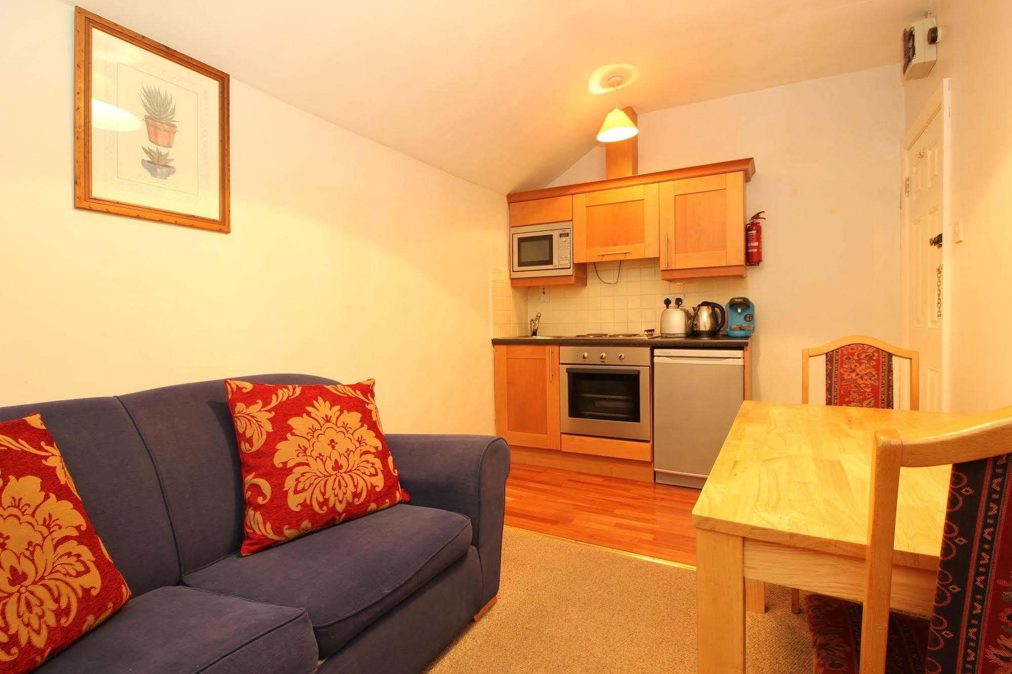 Latchfords Self Catering Apartments Дублин Экстерьер фото