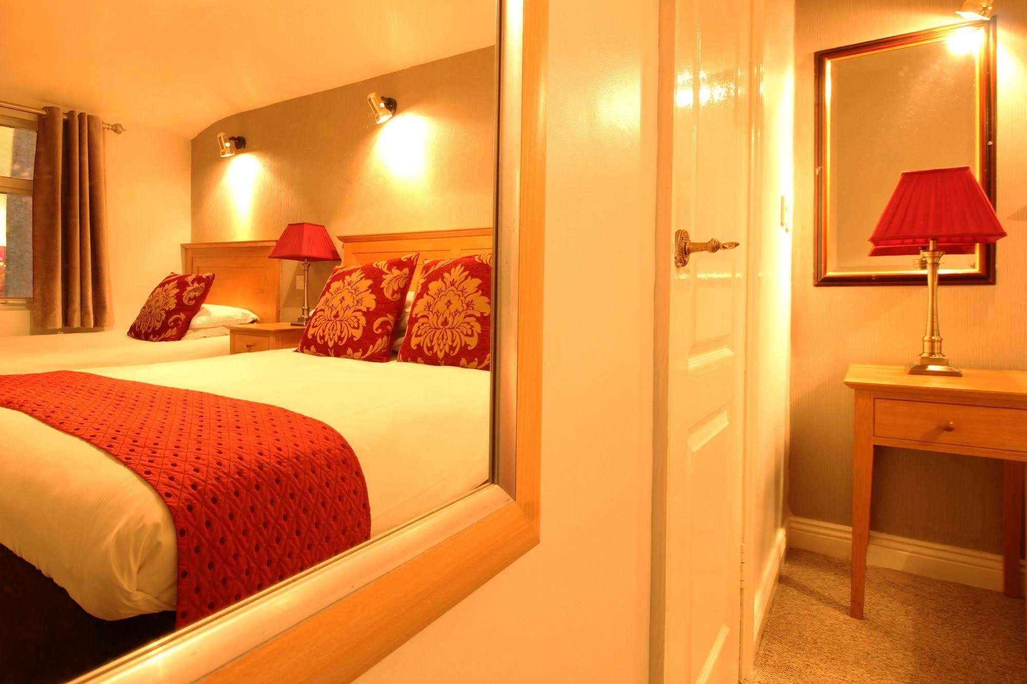 Latchfords Self Catering Apartments Дублин Экстерьер фото