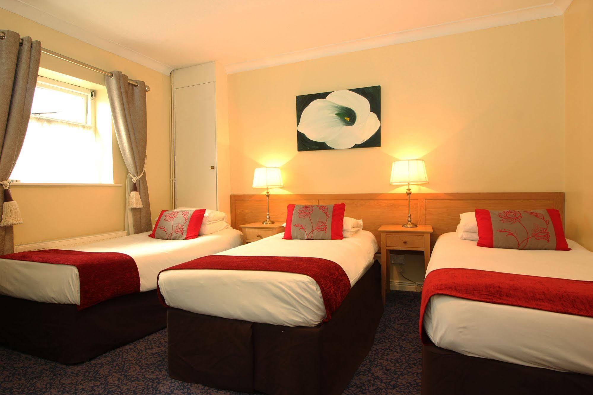 Latchfords Self Catering Apartments Дублин Экстерьер фото