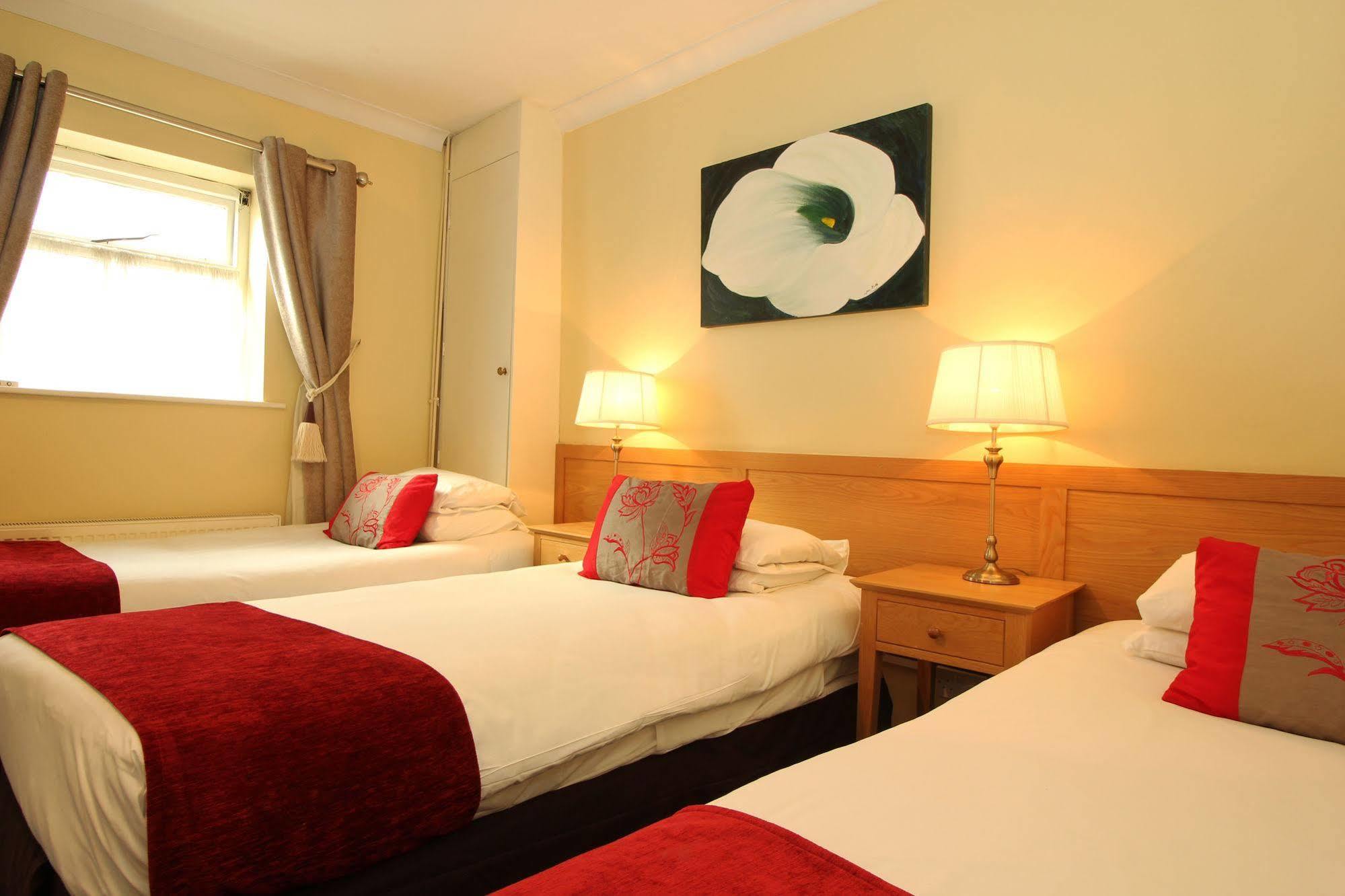 Latchfords Self Catering Apartments Дублин Экстерьер фото