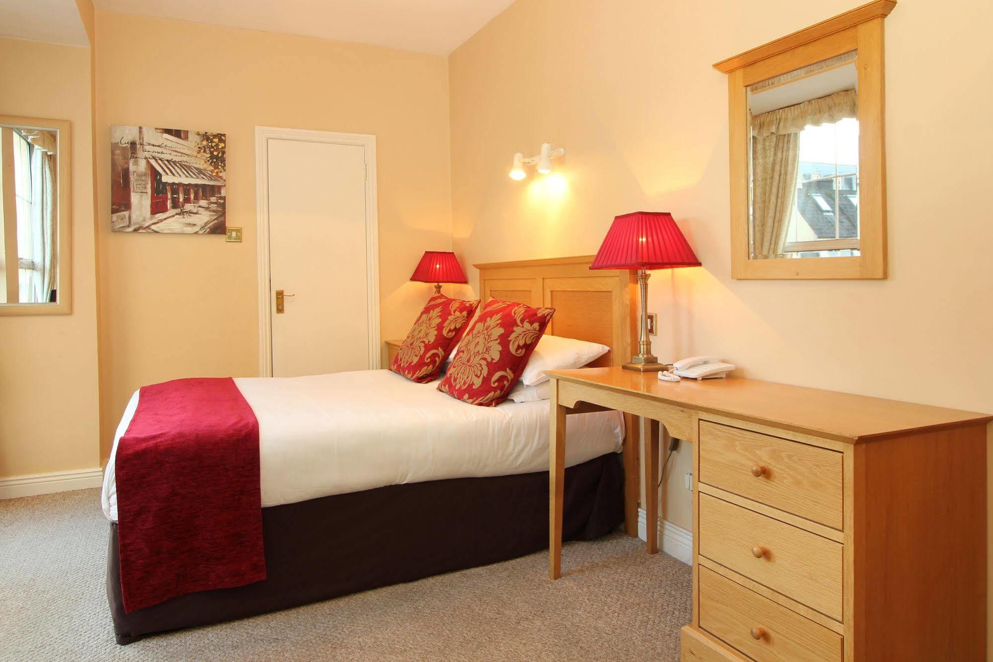 Latchfords Self Catering Apartments Дублин Экстерьер фото