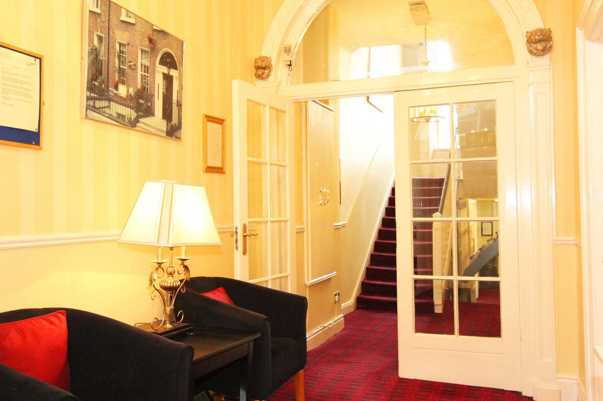 Latchfords Self Catering Apartments Дублин Экстерьер фото